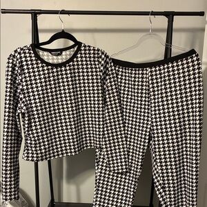 Black and White Houndstooth Set
